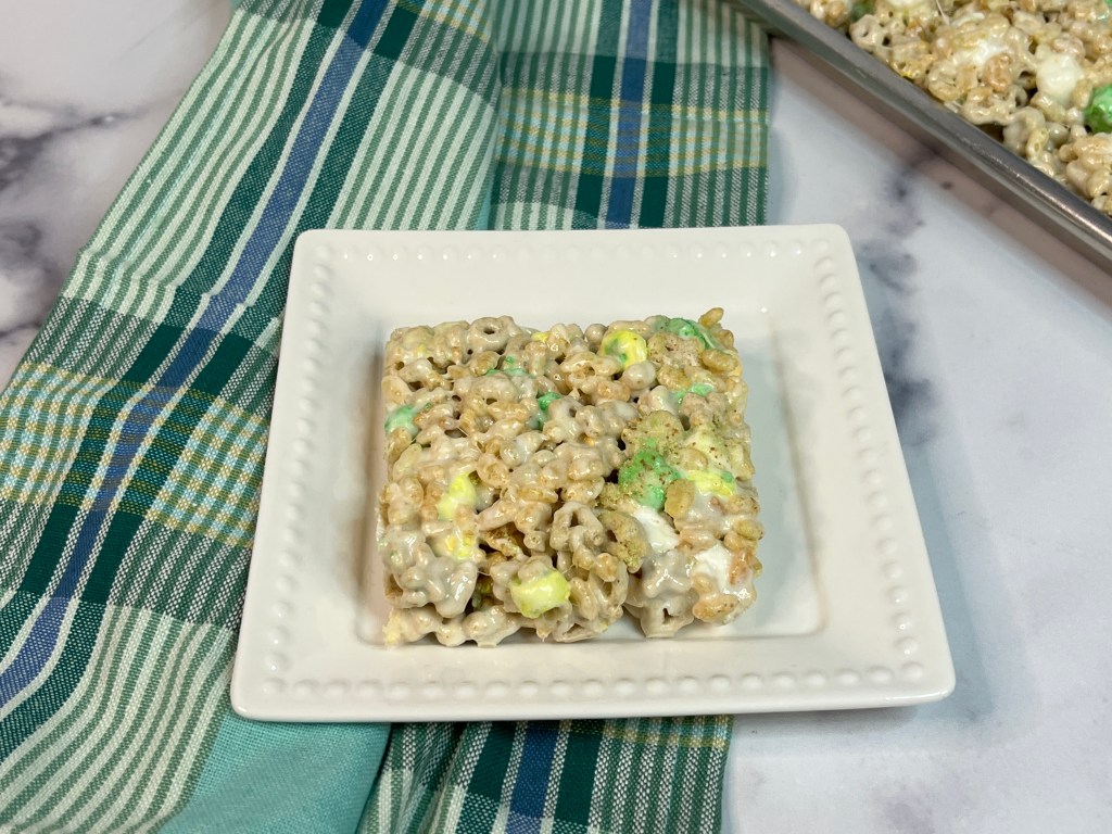 Lucky Charm Marshmallow Treats Dina's Diner